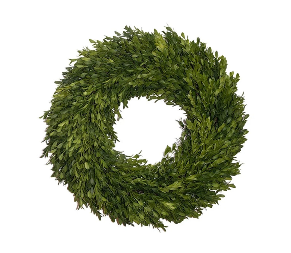 Round Boxwood Wreath 18”