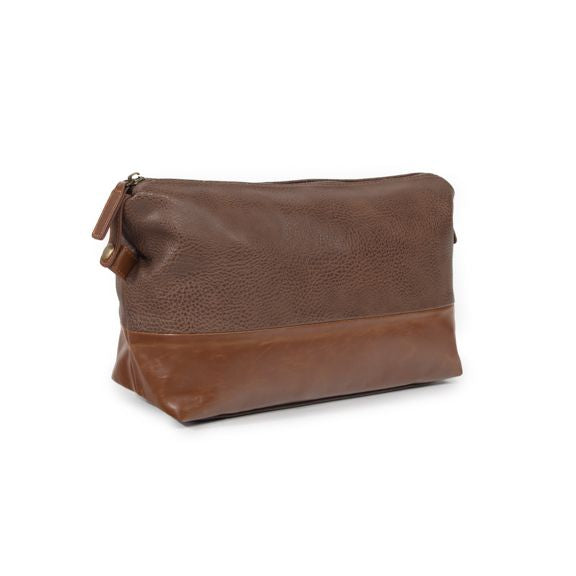The Oxford Toiletry Bag (Chocolate Brown)